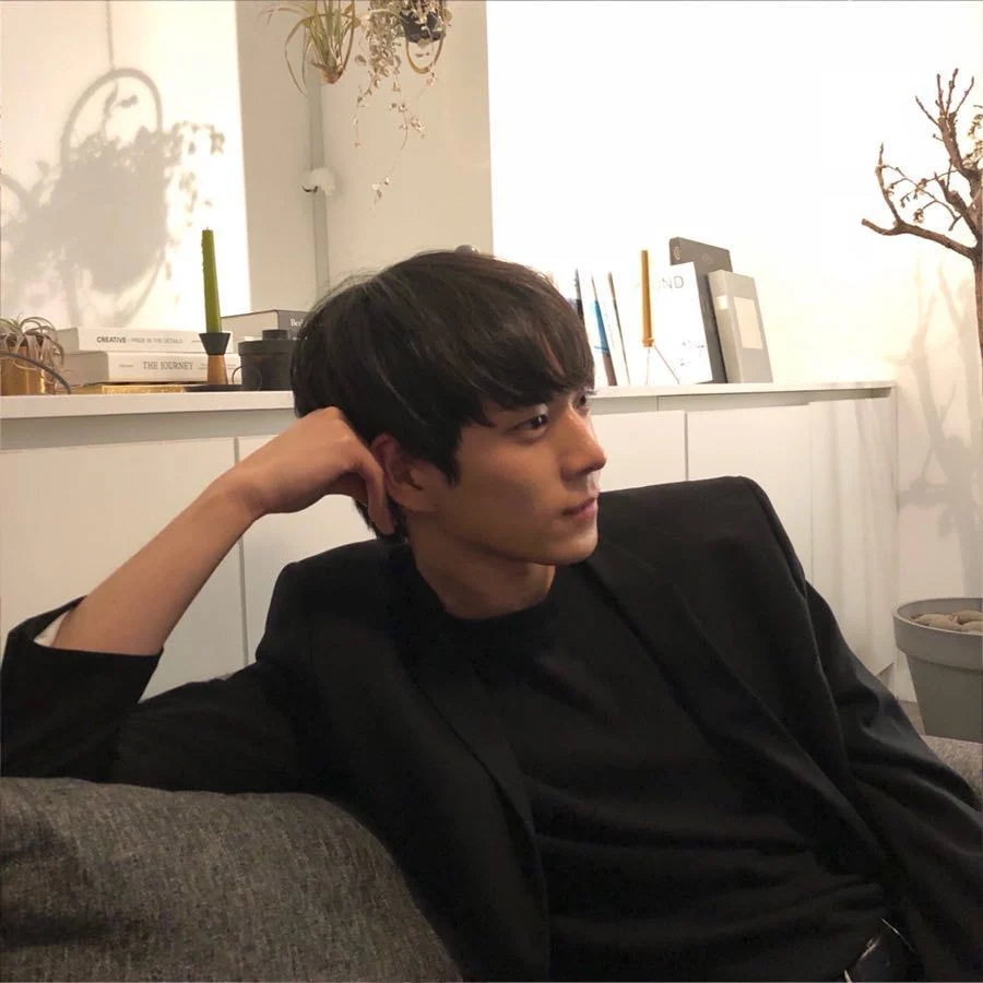pannchoa's tweet photo. Who is the handsomest K-actor in their 20's in your opinion?
https://t.co/uEI9Wn14kU https://t.co/epPbHwBhAD