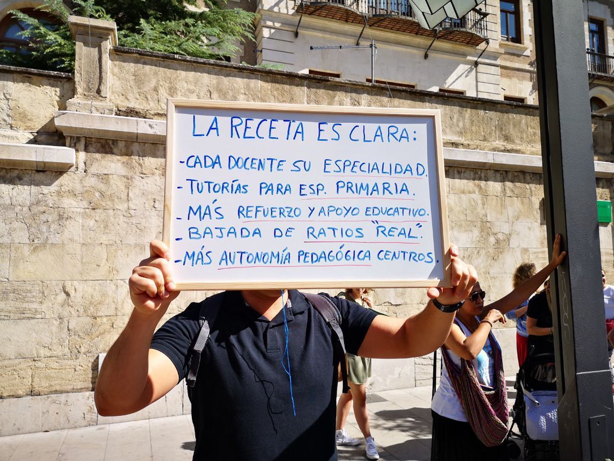 18Crysty's tweet photo. @Pilar_Alegria @educaciongob @desdelamoncloa #vacantesPrimaria
#SalvaraEducacionPrimaria
#TutoriasparaEducacionPrimaria
#ApoyosPrimaria038

@JuanMarin_Cs @JuanMa_Moreno @AndaluciaJunta @EducaAnd @educaciongob @javierimbroda @Pilar_Alegria https://t.co/QEHjppPJ4X