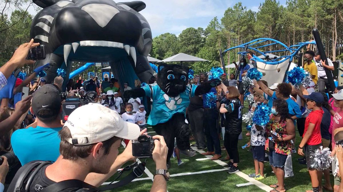 CunninghamRec's tweet photo. Celebrating in Raleigh, NC. Barwell Road Park gets a new Play 60 GameTime Challenge Course! https://t.co/M5Zx8HMDUc #GTChallengeCourse #CunninghamRecreation #outdoorfitness #play60 #PanthersPlay60 #CarolinaPanthers #ObstaceCourseFitness https://t.co/tKvJmj8y0M