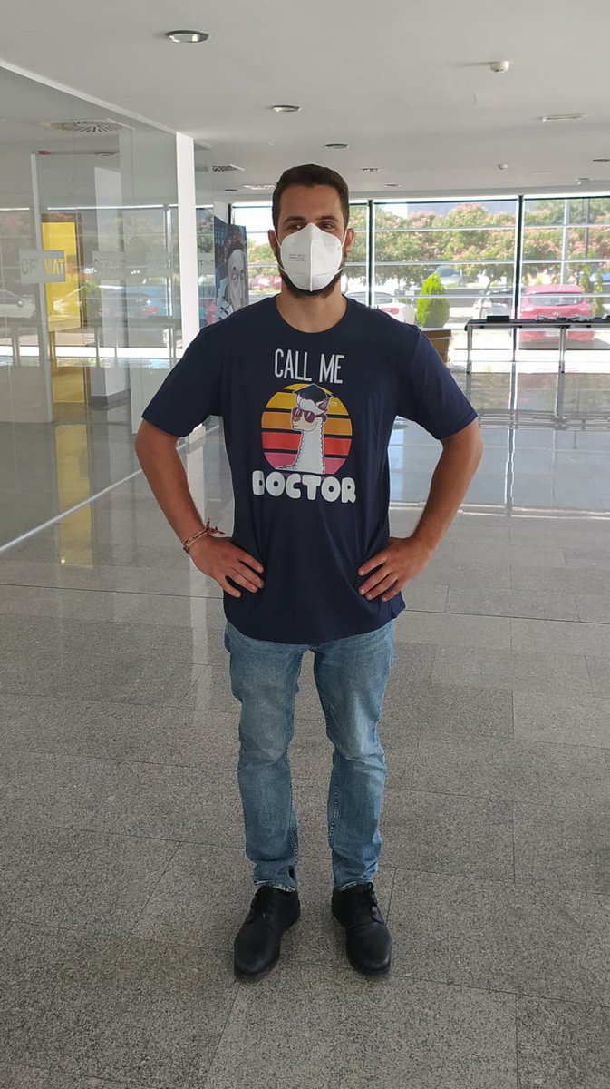 Enhorabuena a Miguel Molero, que desde hace dos días es nuestro más flamante doctor gracias a su brillante defensa de tesis "Measurement of the Cosmic Ray Anisotropy with AMS-02 on the International Space Station" ¡Mucho éxito para el futuro, Miguel!