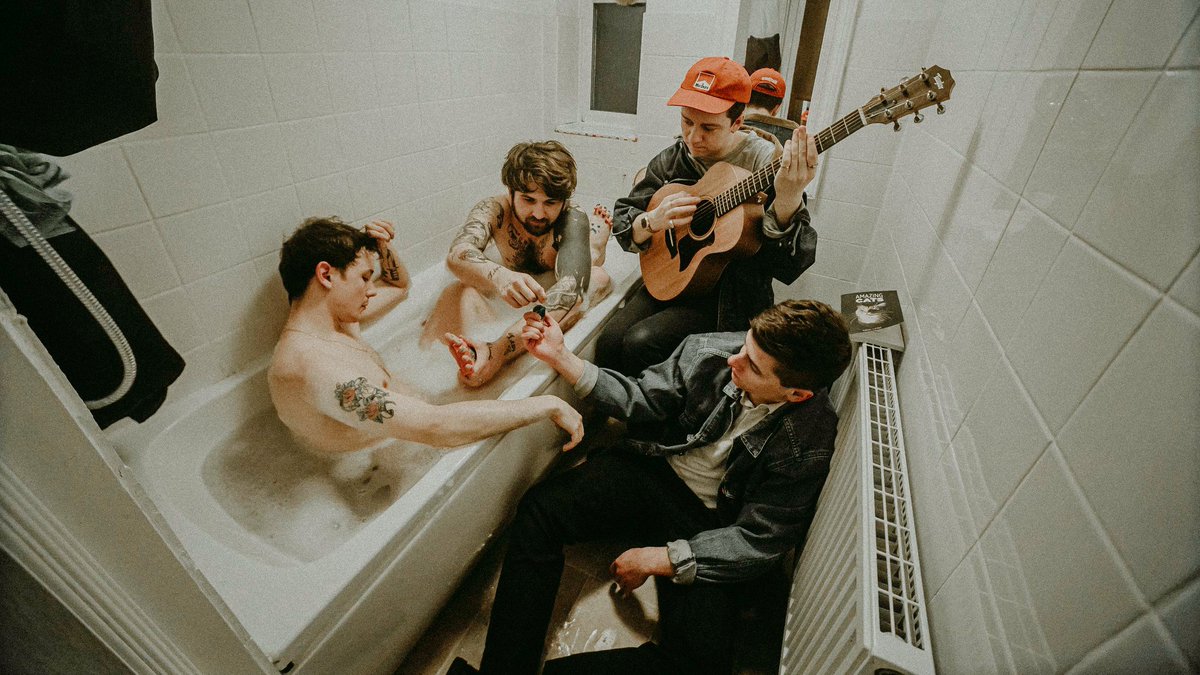 Grotesqualizer tweet media