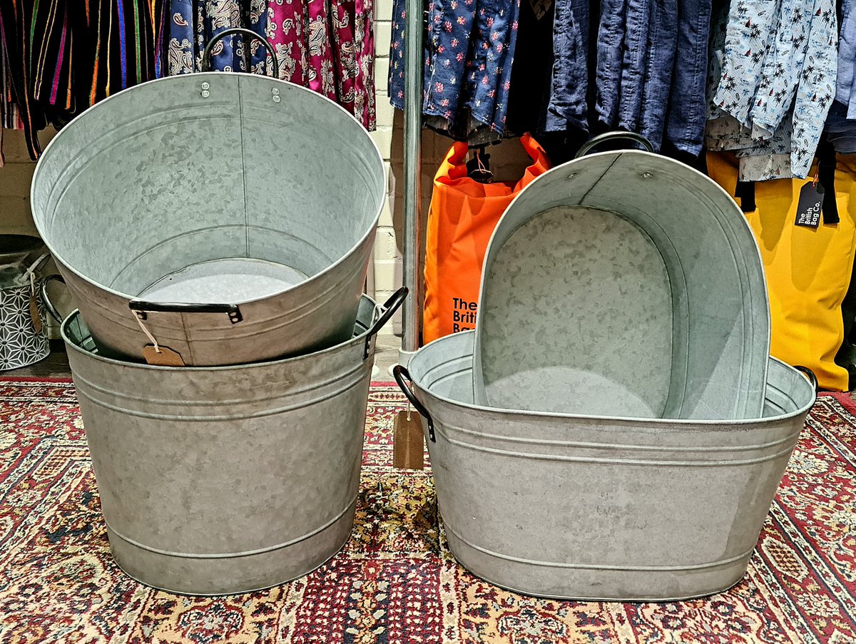 Zinc containers.

Planter, ice bucket, you decide.
£39 & £40 respectively.
.
.
.
#ZincPlanter #IndustrialChic #NewArrivals #GardenDecor #IceBucket #Planter #EclecticHound #TheSquare #IndieBiz #HelloWinchester #LeadNotFollow