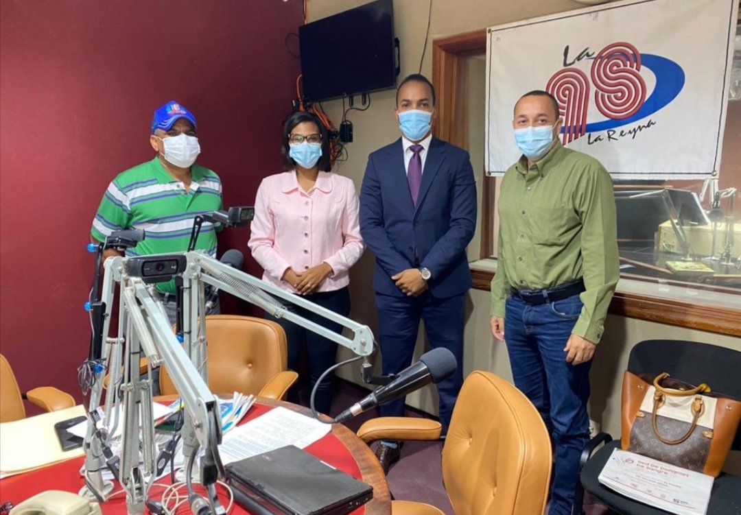 BerroaTorrez's tweet photo. Hoy entrevistamos en la Guía Informativa 98.7 FM al Secretario General del Ayuntamiento Municipal de San Pedro de Macorís R.D Lic. Franklin Franco Peña https://t.co/c5DSjJtnGi