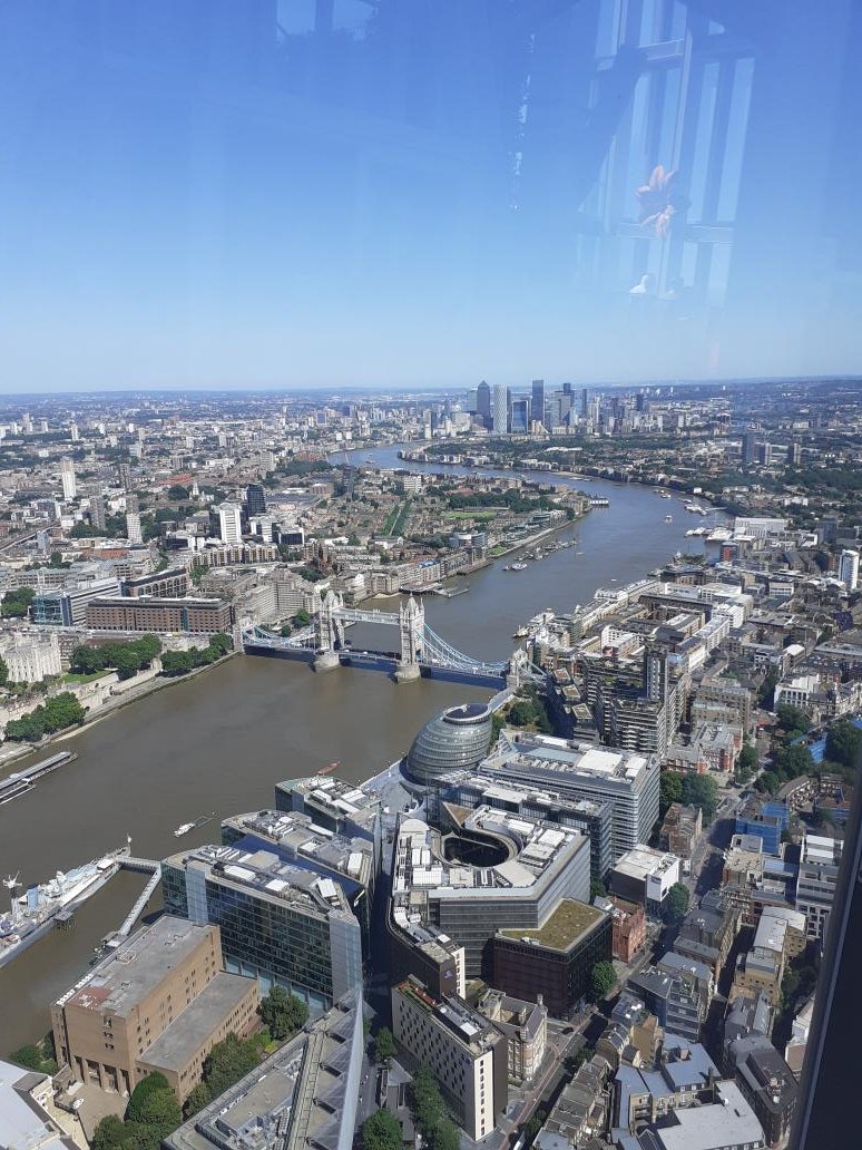 simon_young2's tweet photo. View from the Shard today, #latebirthdaypresentformyson. https://t.co/RMiSduUsJW