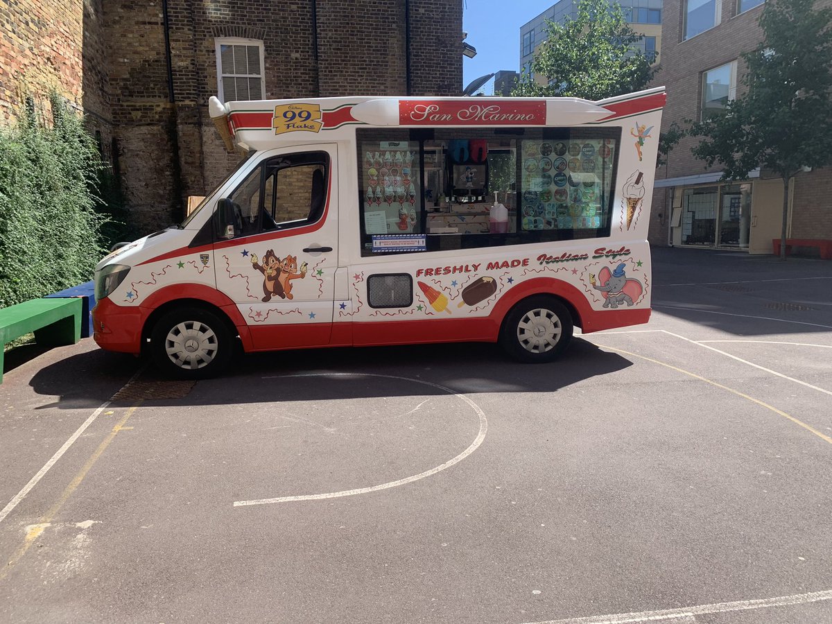 Great surprise for the students today @hackneynewsch .