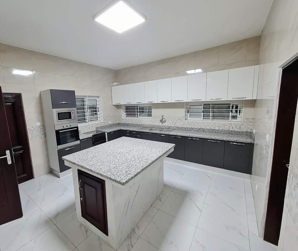 GArchiconsult's tweet photo. Conception réalisation des travaux de réhabilitation d'une cuisine avec îlot central.
Photos © Global Archiconsult - Juillet 2021
https://t.co/HVt51UCfX8
#GlobalArchiconsult #ContemporaryDesign #AfricanArchitecture #SimpleButChic #RomarickATOKE #RADesign https://t.co/7qphUnuMgJ