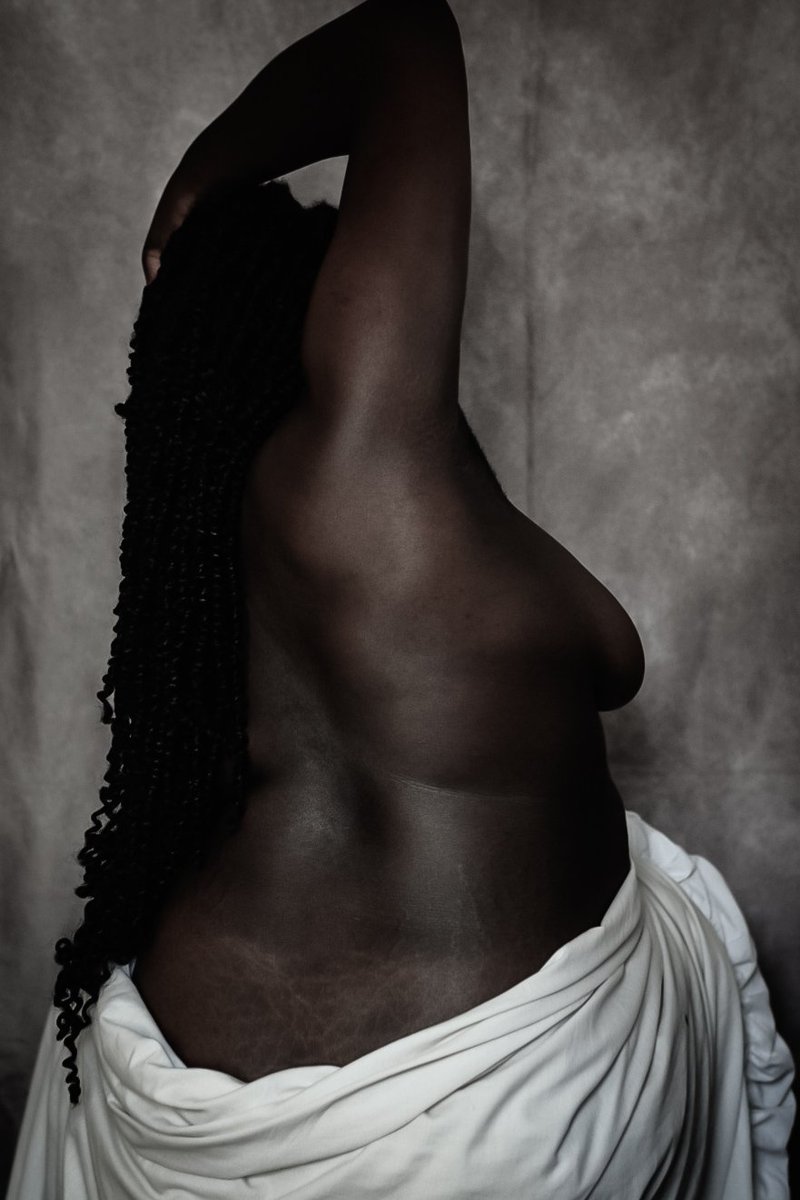 VenusAshu_'s tweet photo. Between Sheets 

This shoot was a celebration of my body after a continuous battle with my body image and my own path to self love.

The full shoot is on my Instagram https://t.co/WJSYAEgRsa https://t.co/lUOizIckdf