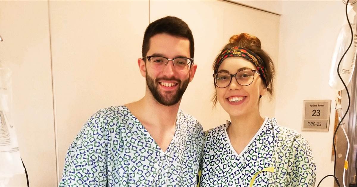 DonateLifeWY's tweet image. Jake gave Allison a Christmas card explaining he was her living kidney donor and she was stunned. “When I opened the card I just knew that nothing was ever going to be the same for me,” Allison said. “I was relieved.” ow.ly/hFac50FwXGB #DonateLife #Wyoming #CheckYes