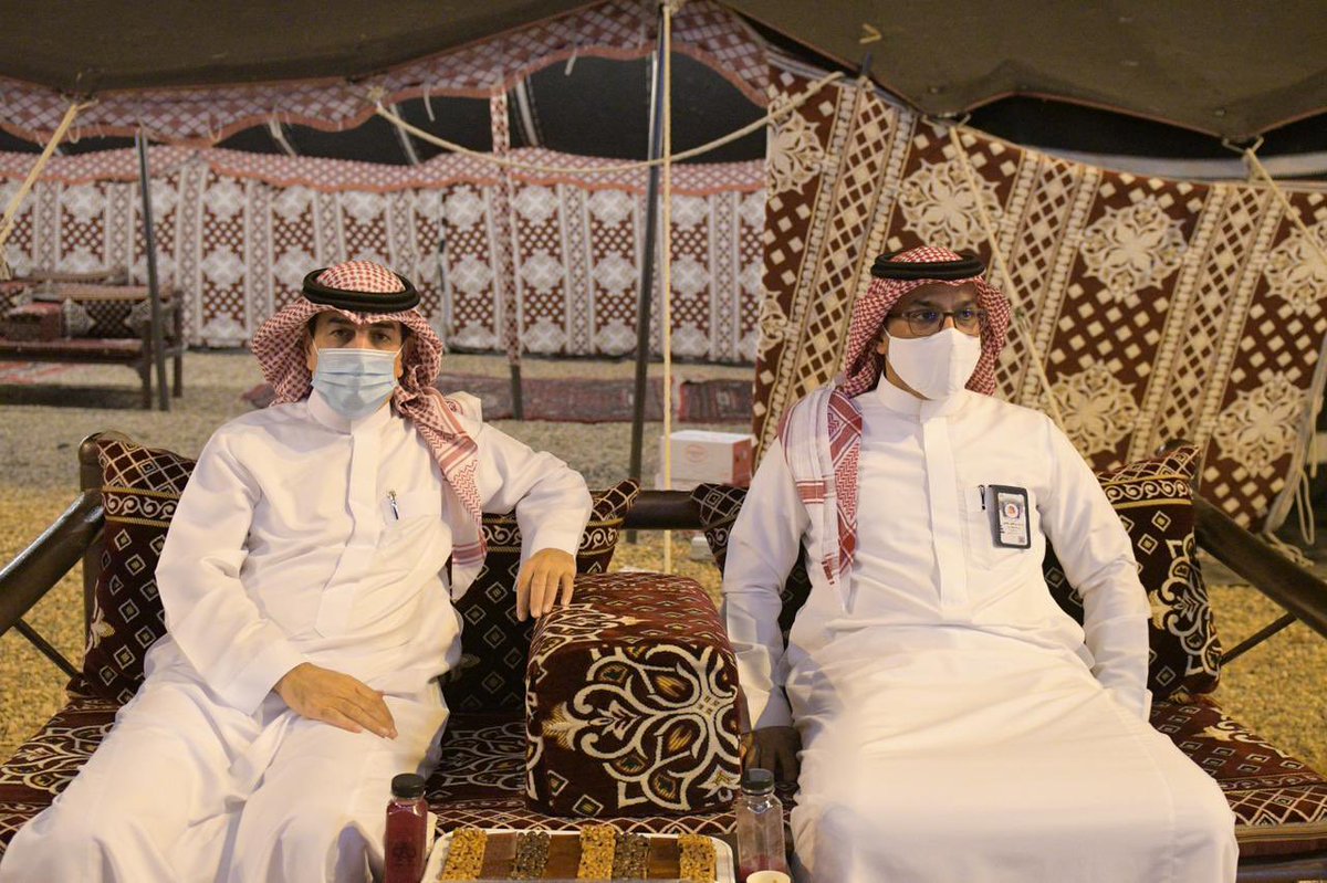 AlrassMc's tweet photo. في ختام برنامج ( بكم نلتقي ) الذي تقيمه لجنة التنمية الأجتما��ية بالشراكة مع عدد من الجهات كرمت اللجنة المجلس البلدي بحضور رئيس المجلس 
أ محمدالعساف ونائبه على الحربي  وحضور رئيس البلديه  م نداء الحربي  وذلك لجهود المجلس في البرنامج https://t.co/59Qkja1Jjx