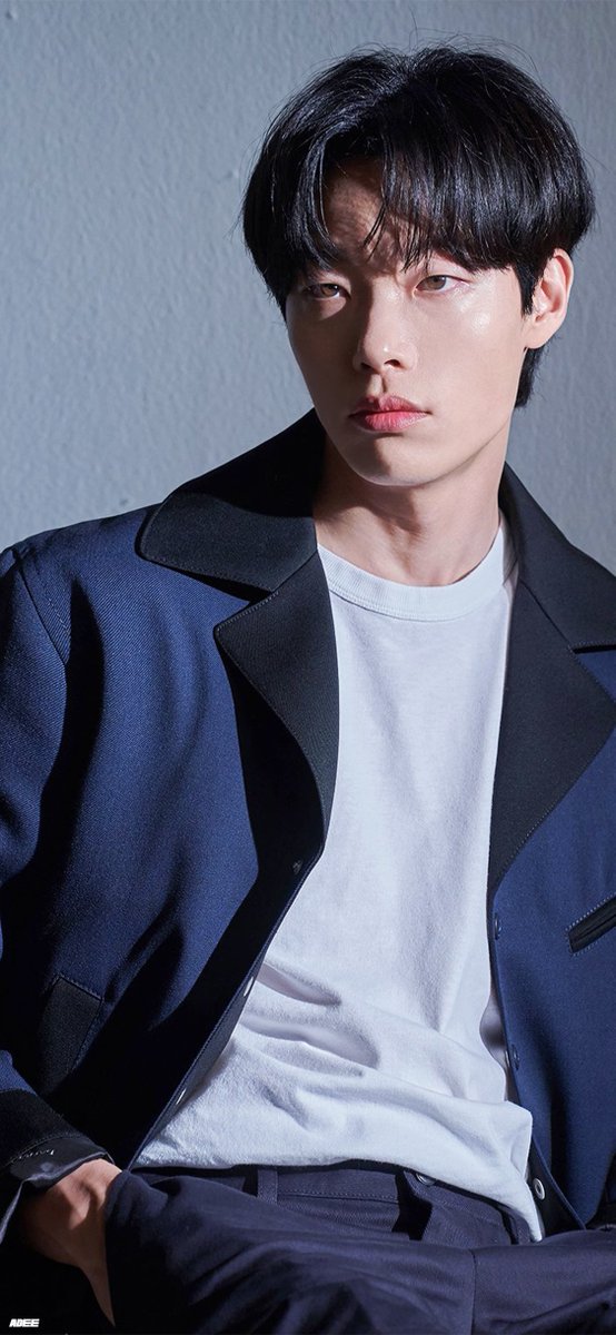 grapefruitadee's tweet photo. 210716 씨제스포스트
#류준열 #류준열배경화면 #ryujunyeol #柳俊烈 https://t.co/gweBKHs26C