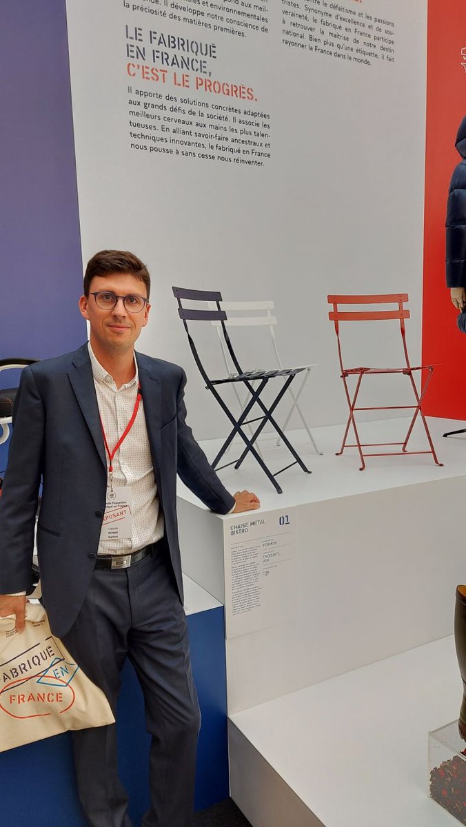 AmeublementFR's tweet photo. Retour sur La Grande Exposition du Fabriqué en France qui s'est tenue du 3 et 4 juillet au Palais de l’#Élysée. 🔵⚪🔴 Le fabriqué en France est au cœur du plan de relance : #Meublezvousfrançais ! #FabriquéEnFrance #GrandeExposition #Ameublemenfrançais #Myfurnitureisfrench https://t.co/6vETeNRvw4