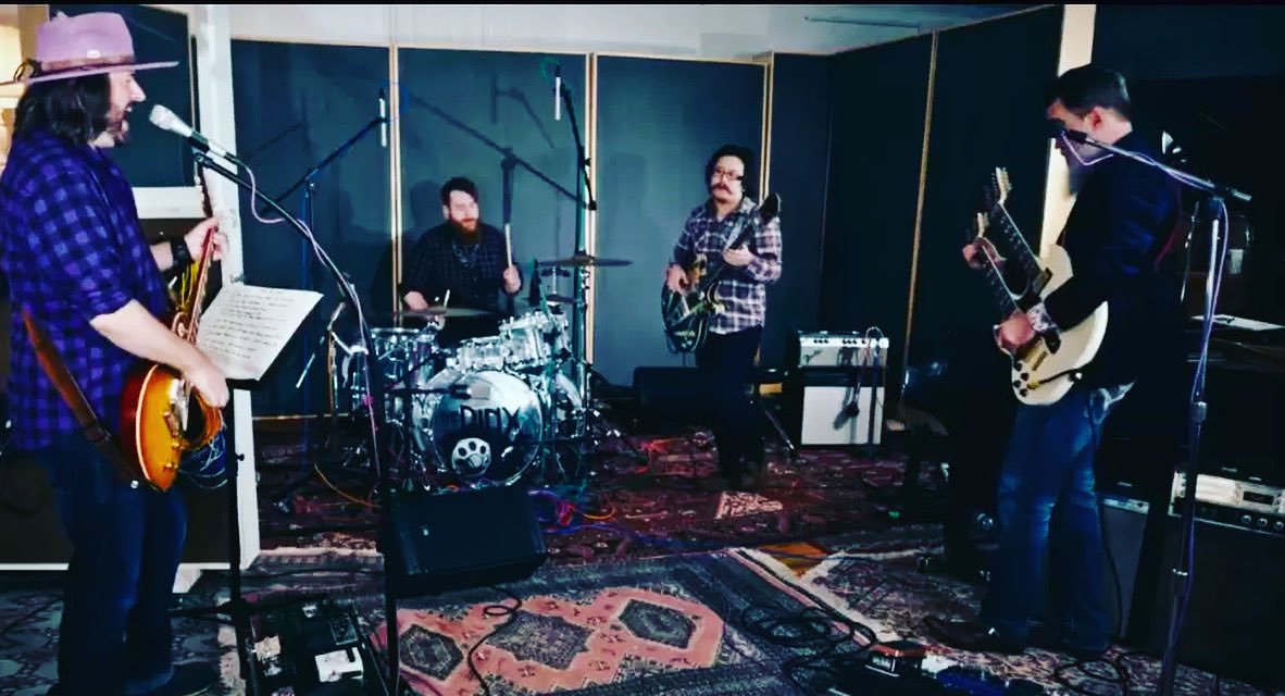 AmeriBluesScene's tweet photo. "It’s about immediacy, ragged edges – fun." And fun it was! ICYMI: Check out The Pinx livestream from last night, filmed at Standard Electric Recorders Co., and now archived here: https://t.co/hU3LRqbhsO https://t.co/bZYM7LkZF8