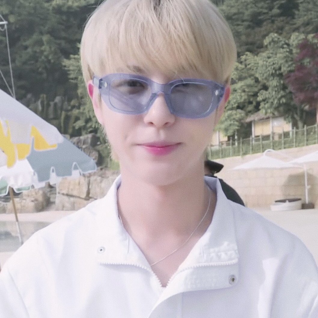 POPCORNBOBO323's tweet image. 🦊✨✌🏻✨ #RENJUN #런쥔