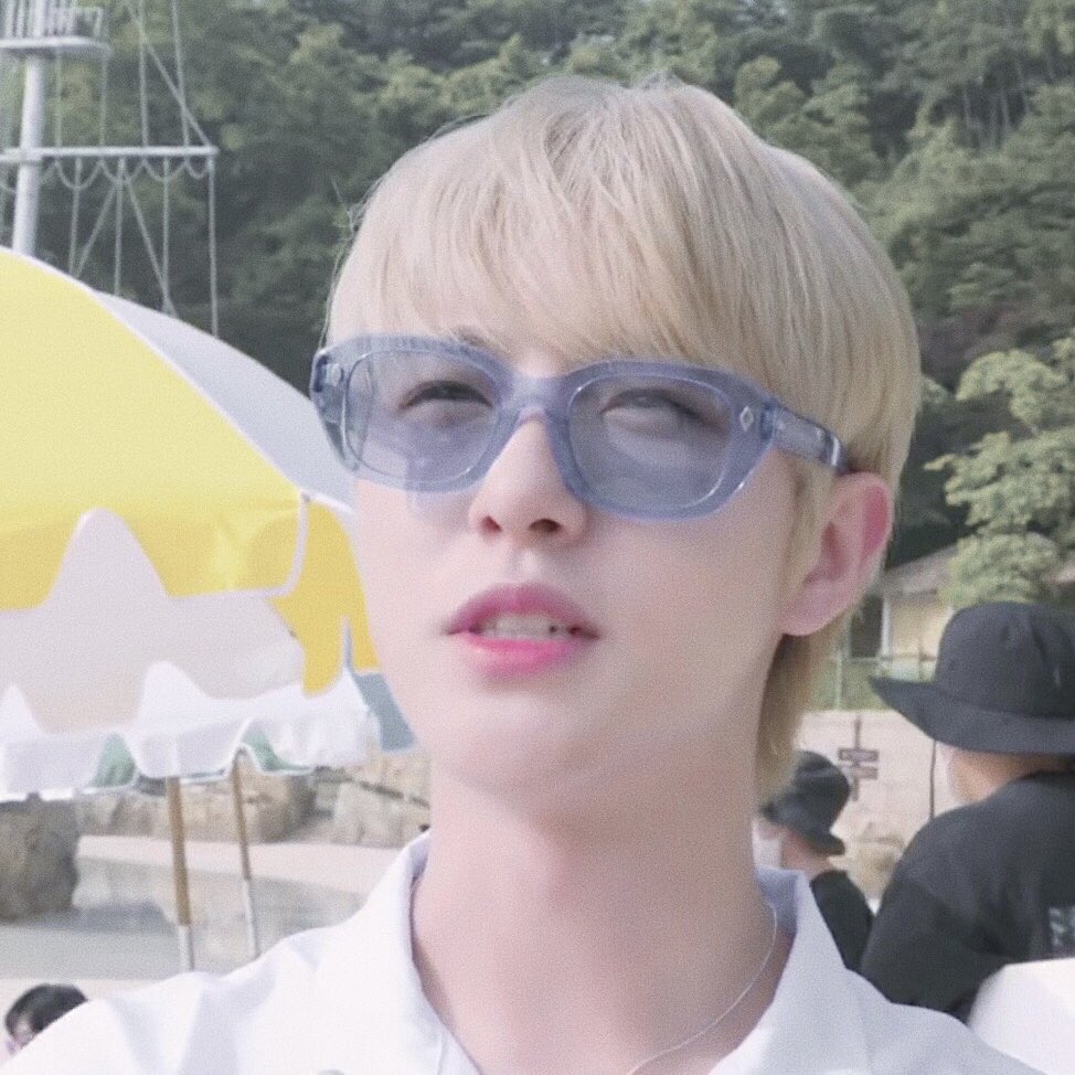 POPCORNBOBO323's tweet image. 🦊✨✌🏻✨ #RENJUN #런쥔