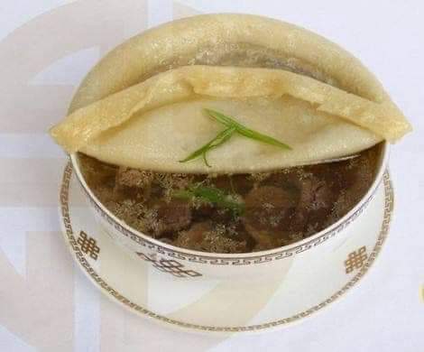 К19 өвдсөн хүмүүс эмнүүдээ сайн яс цагаар нь уухаас гадна хоолондоо сайн анхаараарай.
Битүү шөл,шинэ махны шөл,ясны шөл гээд шөлнүүдээ болж өгвөл хунчир,сармис,хар перецтэй хэрэглээрэй
Тгд гол нь сэтгэл санаа.Сайхан юм бодож,сэргэлэн бхыг хичээ.Утас их оролдвол толгой улам өвдөнө