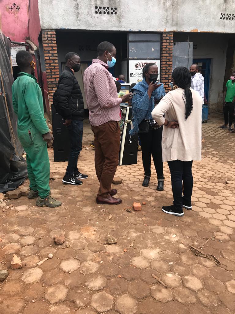 Muri <a href="/GicumbiDistrict/">Gicumbi District</a> turiho dukora ubukangurambaga dutegura abaturage kuzinjira muri #Guma mu rugo bubahiriza amabwiriza kandi bumva neza umuryango mwiza Leta yafashe wo kugabanya no gukumira iki cyorezo.<a href="/gatjmv/">Gatabazi Jean Marie Vianney</a> <a href="/RwandaNorth/">Northern Province/ Rwanda</a> <a href="/NyirarugeroD/">Nyirarugero Dancille</a> <a href="/RBCRwanda/">Rwanda Biomedical Centre</a> <a href="/RwandaHealth/">Ministry of Health | Rwanda</a> <a href="/RwandaLocalGov/">Ministry of Local Government | Rwanda</a>