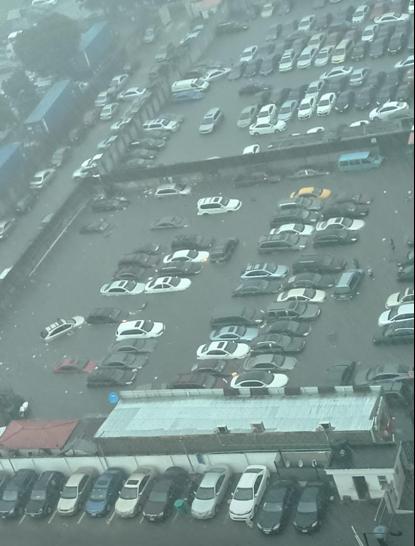 InsideMainland's tweet photo. PHOTO NEWS: Lagos Island Marina heavily flooded
#WhyWeRepMainland https://t.co/KYLCKH227S