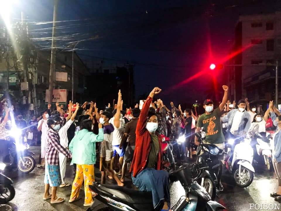 Anti-coup coalition strike in Mandalay is powerful as usual despite brutal crackdowns.  #MyanmarCovidSOS #July16Coup #WhatsHappeningInMyanmar