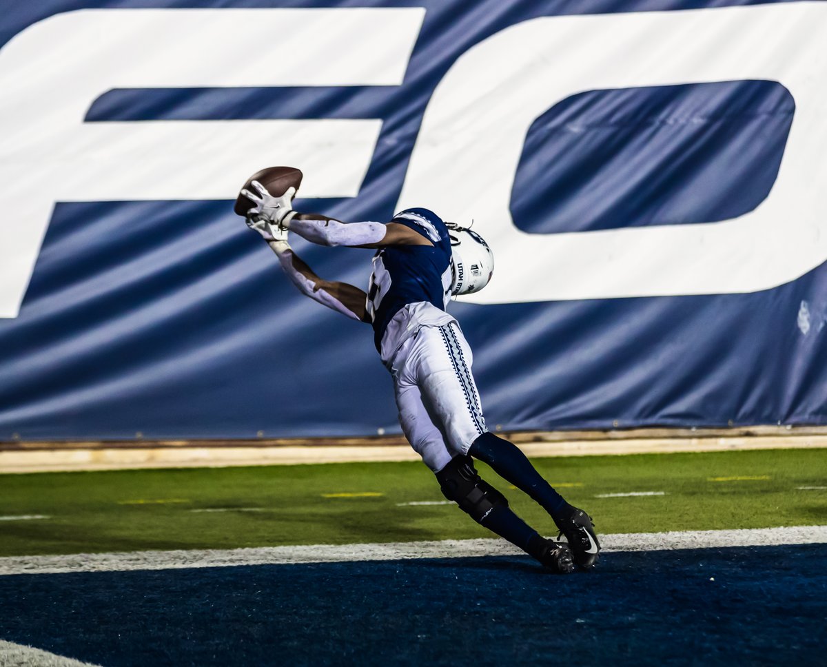 USUAthletics's tweet image. HANG IT IN THE LOUVRE!  It's #FridayGiveaway Time! 

Retweet + Follow ➡️ for your chance to win 1-of-3 8x10 prints of @GrandmasterDT's "The Catch" ... It's THAT simple! 

#AggiesAllTheWay