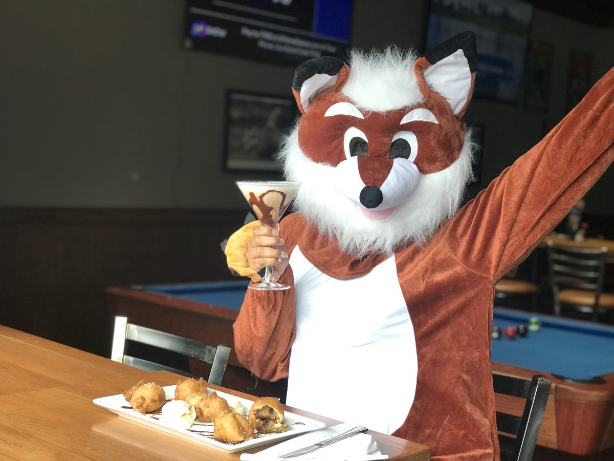 Cheers to good times, cocktails and eats!