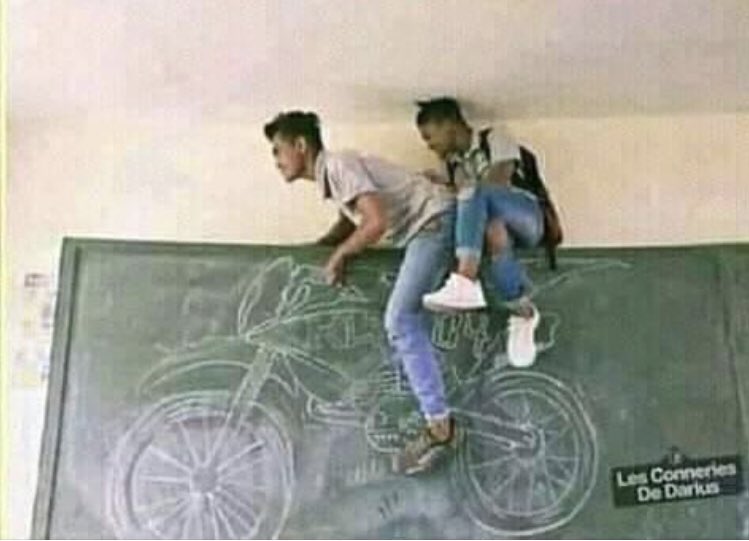 AO_Traore's tweet image. Le bonheur est d’avoir quelqu’un qui a la même folie que toi 😂😅