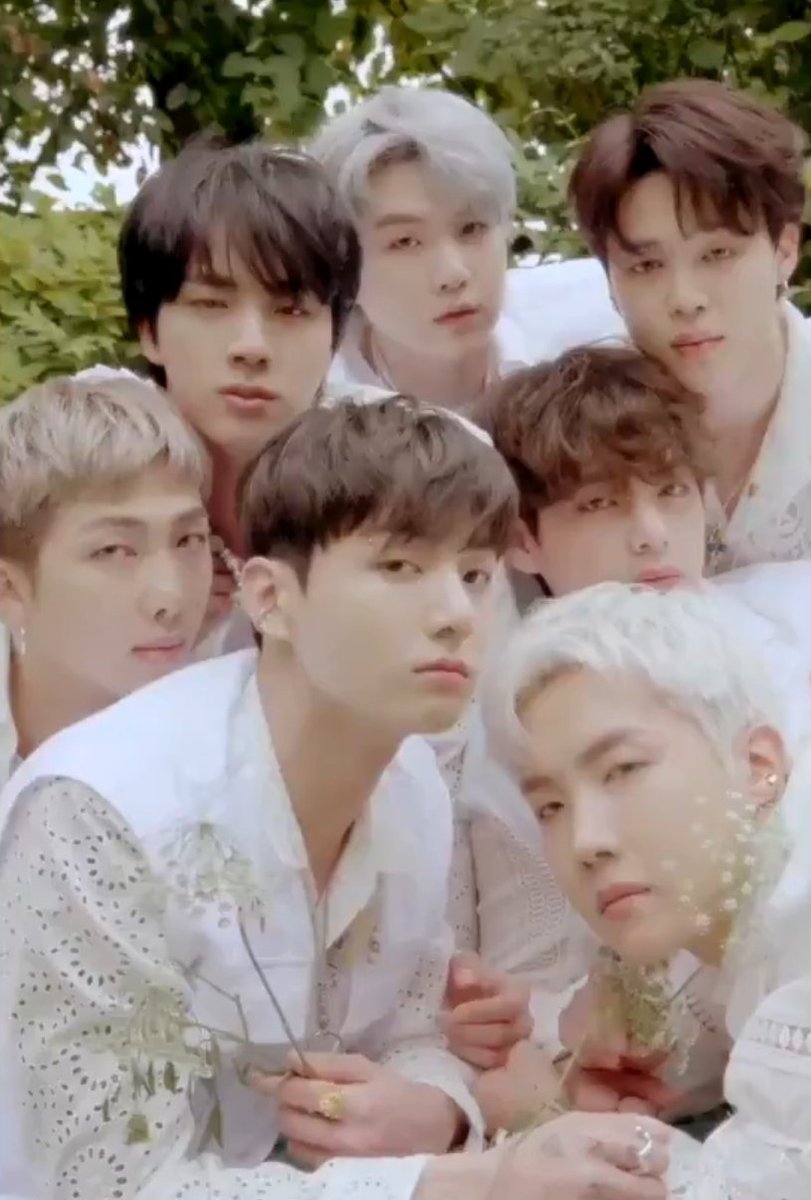 angeIsbts_'s tweet photo. anjos existem e o bts é a prova https://t.co/hnNJHIySXw