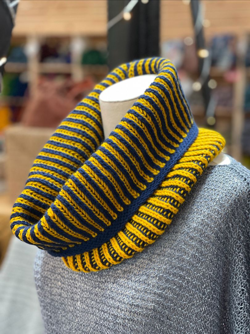 SpunAnnArbor's tweet photo. This week: New projects in our Maize &amp; Blue collection! Also, new yarn from mYak and Stolen Stitches, two new projects (a Nightshades cardi and a summer-weight top), a magic loop video, Pompom 38 pre-orders and a lot more in this week's newsletter.  - https://t.co/2RFnHnxu1P https://t.co/mapQP48GbP