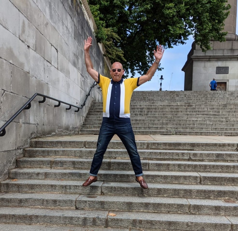 agabbitas's tweet photo. In London at the beginning of the week, so it had to be done. 😄
@MRCOOLSDREAM 
@paulwellerHQ
@drummerwhitey
@souldeepbook
@halfon
#thestylecouncil 
#shouttothetop
#paulweller https://t.co/SXb3YXiBYh