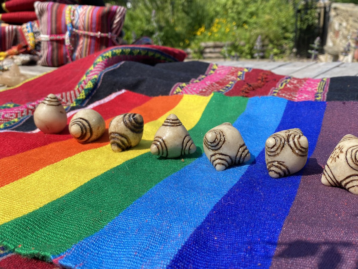 Shaman_Path's tweet image. Ancient, mysterious &amp;amp; beautiful, storytellers whisper deep connected to the Andean Sacred mountains via cords of living energy-also their individual relationship to particular Spiritual Allies #wisdomkeeper #spirit #shamanhealer #energymedicinetraining #shamanism #sacred #munay