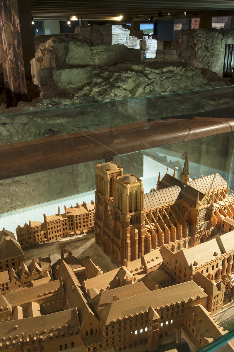 parismusees's tweet photo. 😍La @Crypte_Paris vient de rouvrir ses portes ! Découvrez la passionnante exposition « #NotreDame de Paris, de Victor Hugo à Eugène Viollet-le-Duc », qui retrace l’histoire et la réhabilitation de la cathédrale au XIXe siècle
👉 https://t.co/4LCr4s3urL
#ExpoCrypte https://t.co/fDDIuarwxG