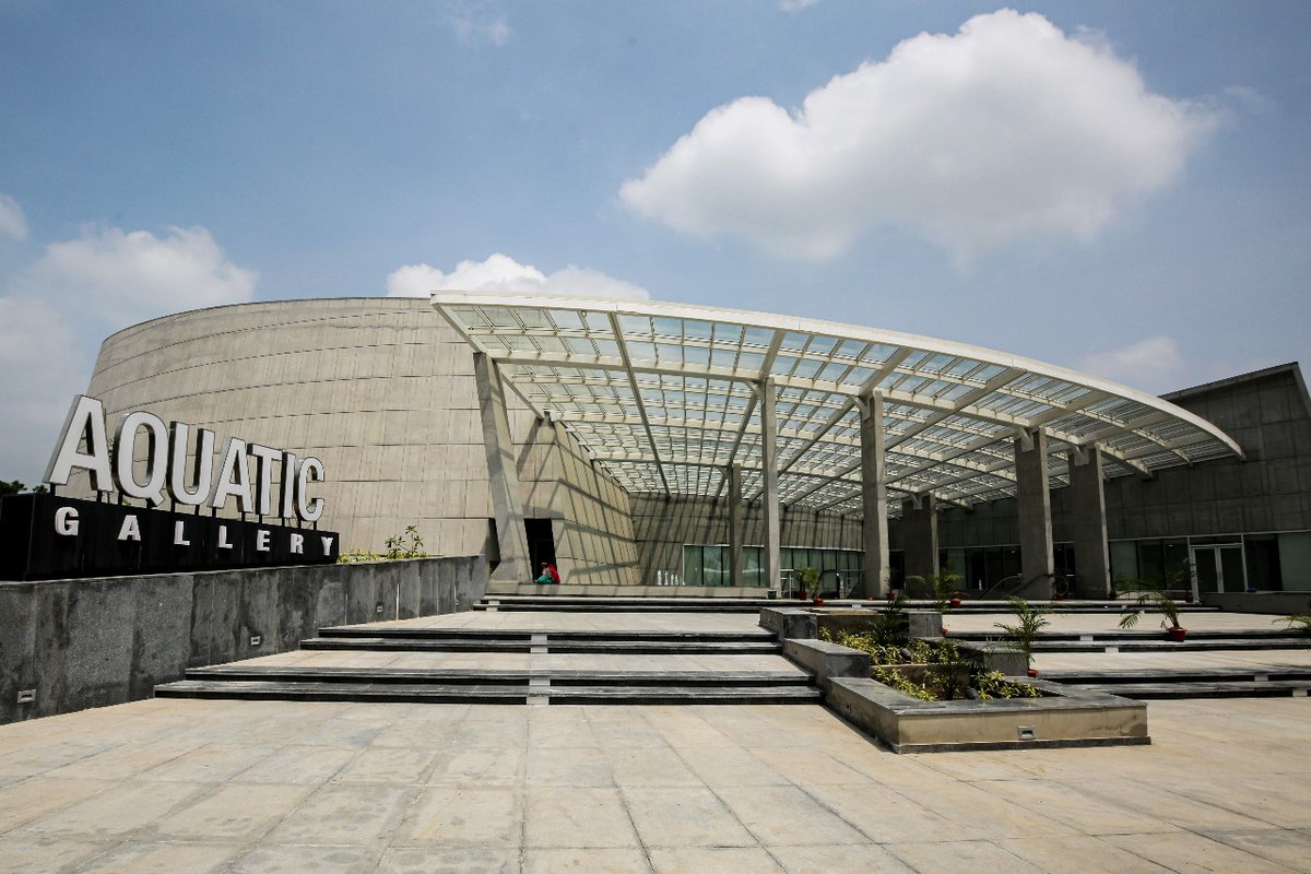 GujaratTourism's tweet photo. We are grateful for being dedicated such a great redeveloped Gandhinagar Capital railway station with so many amenities, and also for the destinations of entertainment and vast knowledge via Aquatic Gallery, Robotic Gallery and Nature Park at Science City, Ahmedabad. https://t.co/vtiRdIIJI8