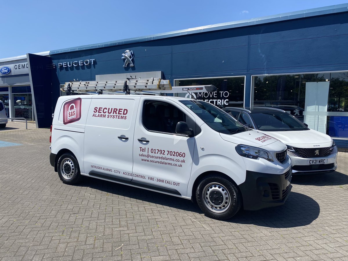 SecuredAlarmSys's tweet photo. We have added a new @PeugeotUK van to our fleet. Thanks to Brad from @DaysMotorGroup #TeamSAS #Peugeot #Fleet https://t.co/Q2qmVTOFYM