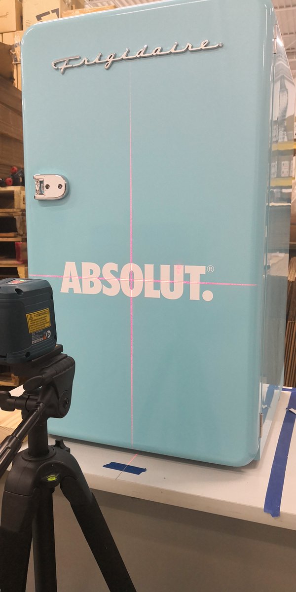 TheFinerLine's tweet image. What's old is new again! Check out this mini-fridge by Frigidaire 😍 We're customizing them with the ABSOLUT logo. You might see these soon at a pub near you! Cheers!