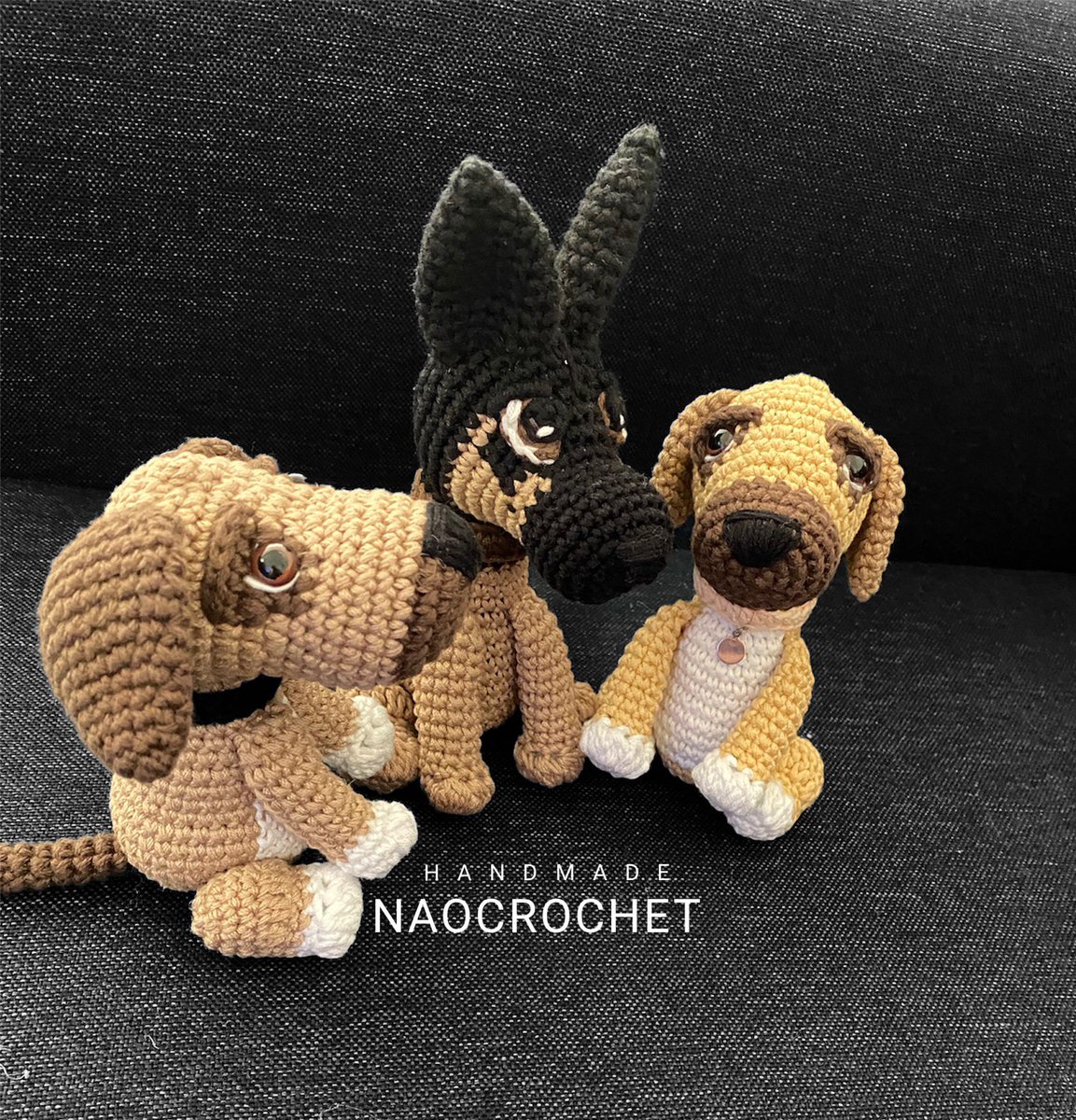 naocrochet's tweet photo. Pastor alemán 17cm, criollos de 13cm, tejidos con hilaza de algodón,rellenos de material hipoalergenico, si estás interesado envíame mensaje,se elaboran bajo pedido #perros #perrospersonalizados #pastoraleman #germanshepherd #muñecospersonalizados #venta #hechoamano #hechoconamor https://t.co/FTQ2XXHFeN