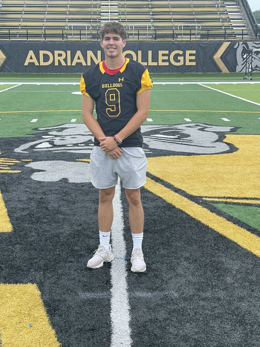 ZacOlesuk's tweet photo. Had a amazing time today at Adrian College! I appreciate @coachbailey43 and @CoachPlyler for showing me around! https://t.co/DMR3nRD9s5