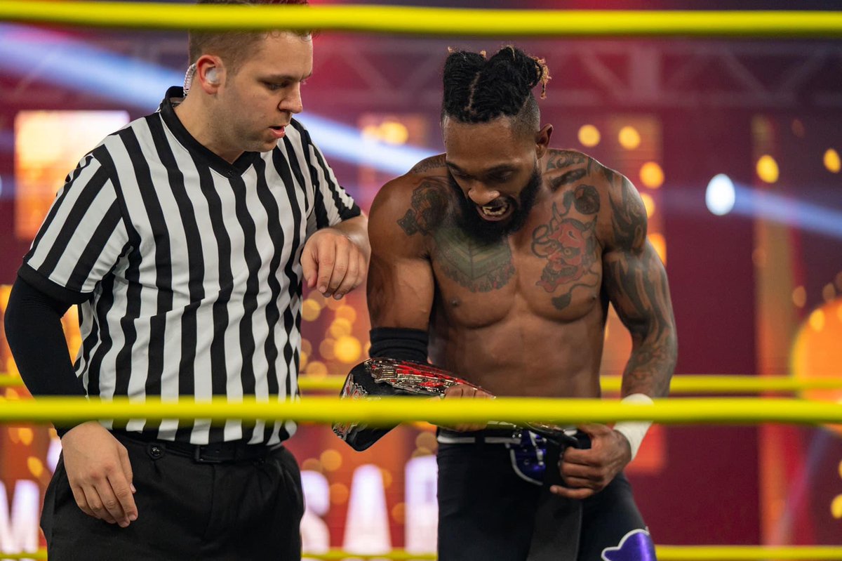 DashingChrisBey's tweet photo. 1 Bey ππ @IMPACTWRESTLING
Our world will change again π
#Slammiversary #BeyPerView https://t.co/KyGYaEp1rc