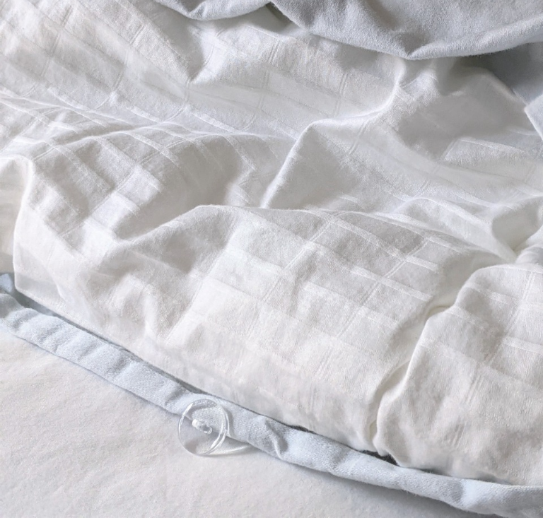 HelloKisafi's tweet photo. You don't have to cover up the mess, visit https://t.co/IpcpntYXdB to order for duvet and pillow cleaning. https://t.co/g6lwhvXj9V