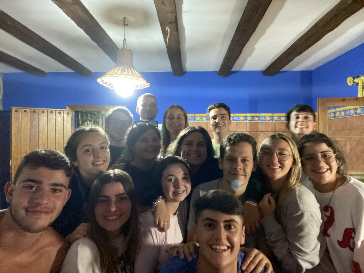 Fatimabareita5's tweet photo. Culpables de que me duela todo de reírme tanto, y eso que nos han faltado algunos…
Gracias por tanto mis galacticos‼️💥
#PoToma #TesorilloRules https://t.co/q2XAS5pP6h