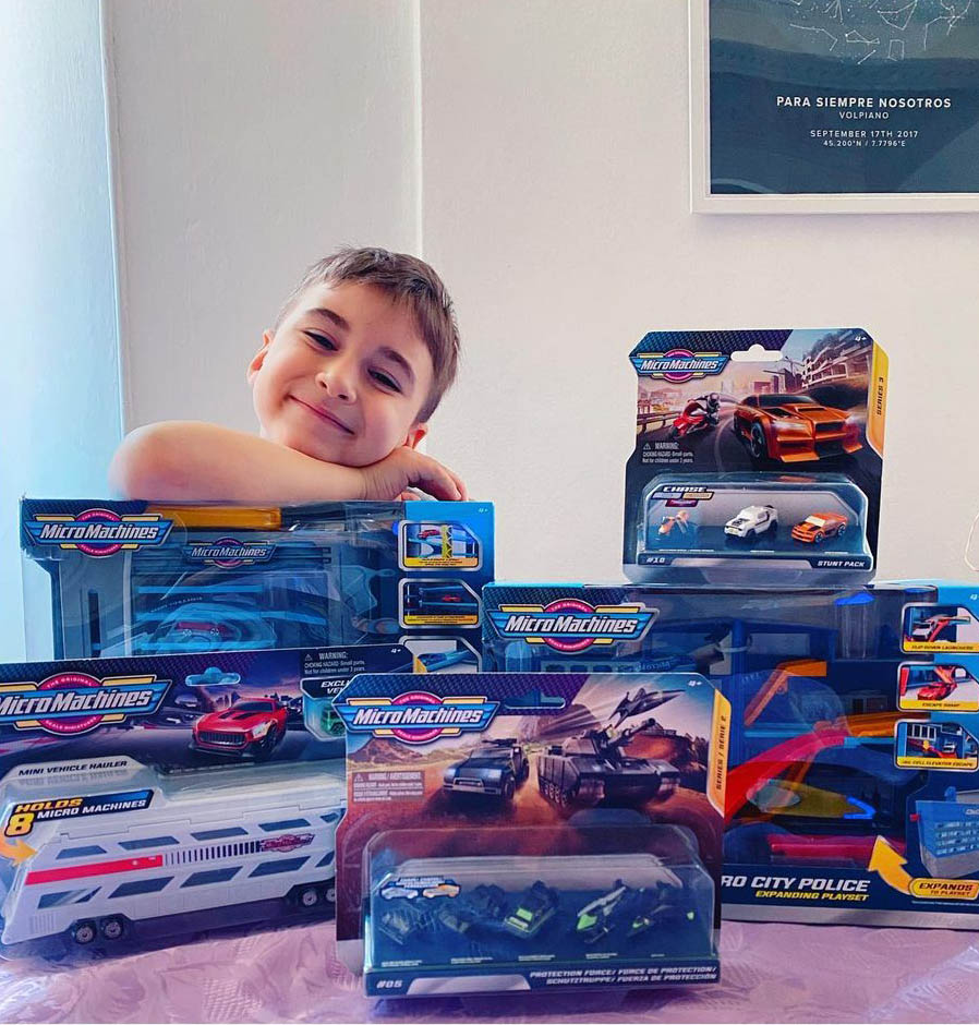 micromachinesx's tweet photo. Awh YEAH! That’s a nice Micro Machines Haul! 🚗 🚓 🚕 🚙 🚌🚛
📸: baby.d.m on Instagram
#Jazwares #JazwaresToys #MicroMachines #micromachinesmania #toycars #toycarphotography #toyphotography #toycarcollection #carlifestyle #carguys #makeitmicro https://t.co/DQgDvYKuAz