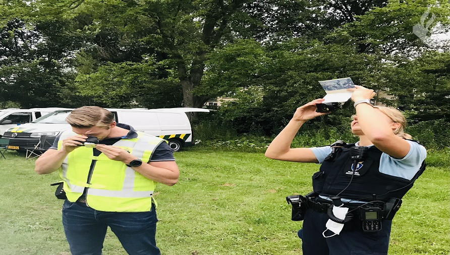 WA_Morgenstond's tweet photo. Gister is er een grote handhavingsactie gehouden in de wijken van Zuiderpark &amp; Beresteinlaan.
Doel van de actie is om, samen met vele partners, te handhaven op de verkeersveiligheid....

Volledig Politiebericht: https://t.co/ikBPlPKSMd
Gemeentebericht: https://t.co/Q6NQIApkFe https://t.co/NiXkllgLBP