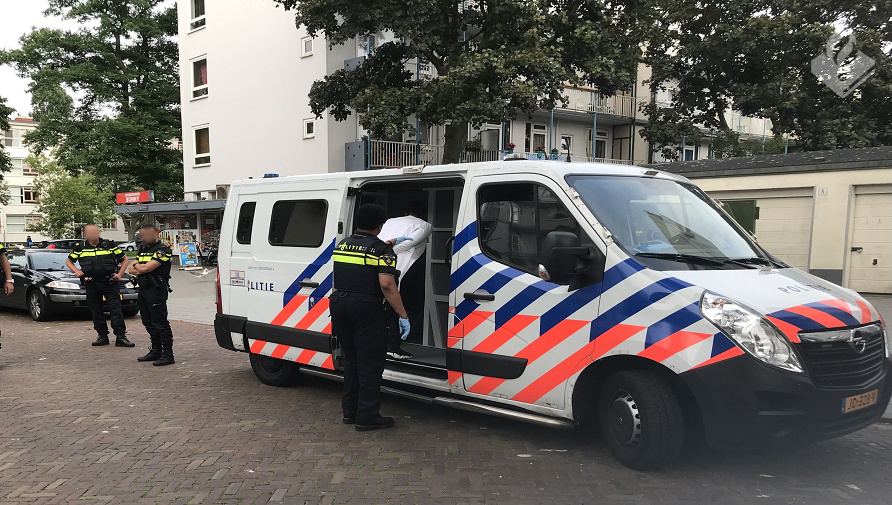 Gister is er een grote handhavingsactie gehouden in de wijken van Zuiderpark &amp; Beresteinlaan.
Doel van de actie is om, samen met vele partners, te handhaven op de verkeersveiligheid....

Volledig Politiebericht: bit.ly/2Uar0mN
Gemeentebericht: bit.ly/3rmnSQH