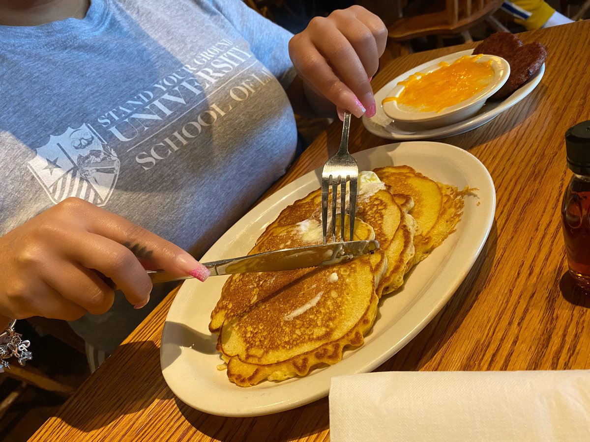 GroundStan's tweet image. Breakfast for lunch anyone ???? #standyourground #KnowYourRights #2ndAmendment #customercam 💪🏼💪🏼💪🏼 thanks for the love , Ladies like to shoot too