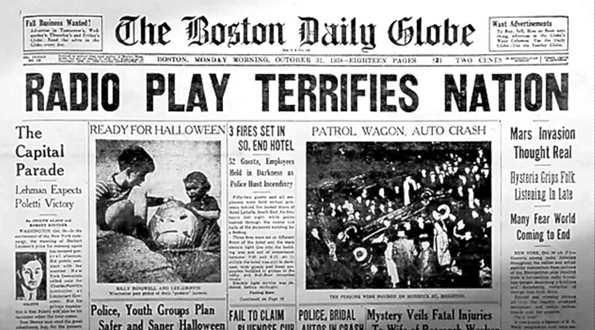 BrooklynMargo's tweet photo. The latest @bookversusmovie is about #TheWarOfTheWorlds by #HGWells and the many adaptations over the years. Including the #OrsonWelles radio drama the 2005 #StevenSpielberg #TomCruise film. #FrolicNetwork #LadyPodSquad #SciFi #ScienceFiction #PodernFamily https://t.co/fAukUEwBKs https://t.co/SKcyCLaCKw