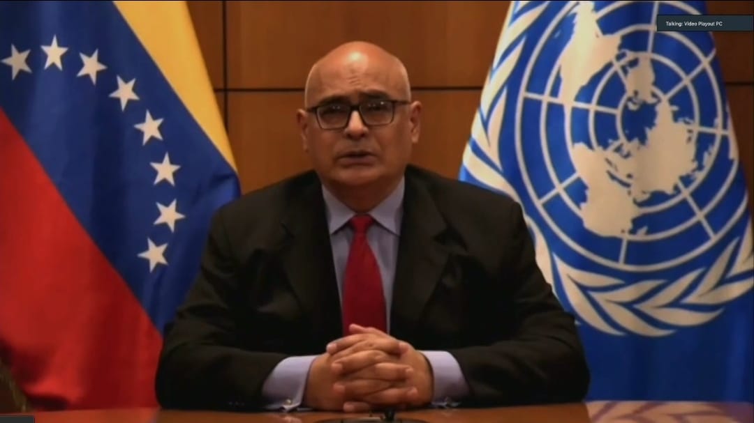 Cancilleria_ve's tweet photo. #Venezuela 🇻🇪 reitera su firme decisión en seguir cooperando con los esfuerzos internacionales para derrotar la pandemia, y ratifica el llamado a que se declare a todas las vacunas como un Bien Público Global.
#ECOSOC75 #UnidadLatinoamericana https://t.co/GYKsbwuhyK
