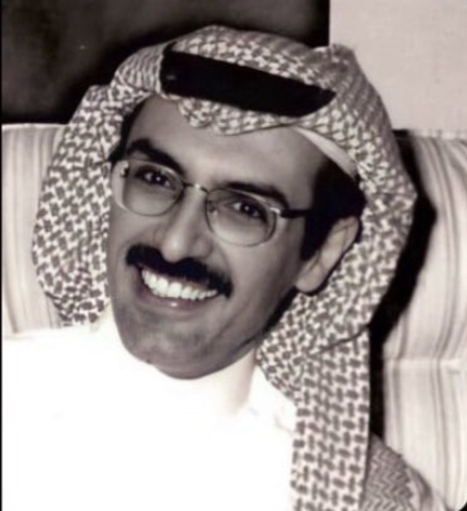 N0io_'s tweet photo. وقالها بدر عبدالمحسن: 
لو غاب نور البدر في عتمة الليل 
ينشاف نور البدر في وجه خلي🤍🤍. https://t.co/uLgeJDyyfL