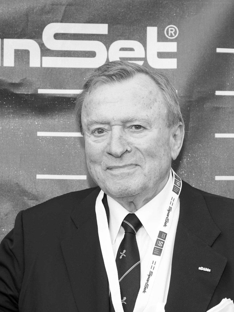 Wir trauern um Hans-Otto von Danwitz 
Am 12. Juni 2021 verstarb unser ehemaliger und langjährig beschäftigter Vertriebsleiter und Prokurist der SpanSet GmbH &amp; Co. KG sowie ehemaliger Geschäftsführer der SpanSet secutex GmbH im Alter von 83 Jahren. 
ow.ly/WDWi50FxFM2