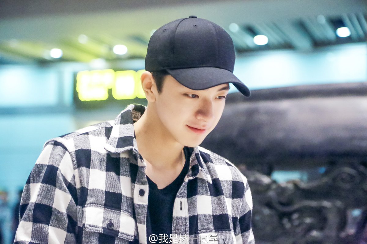 LINYILOVER_TH's tweet photo. Good Night Everyone. ♥︎♡︎

#LinYiEdit
#林一 #린이 #หลินอี #LinYi
#LinYiLover_TH #บ้านคนรักหลินอี https://t.co/v7OrEQfIf8