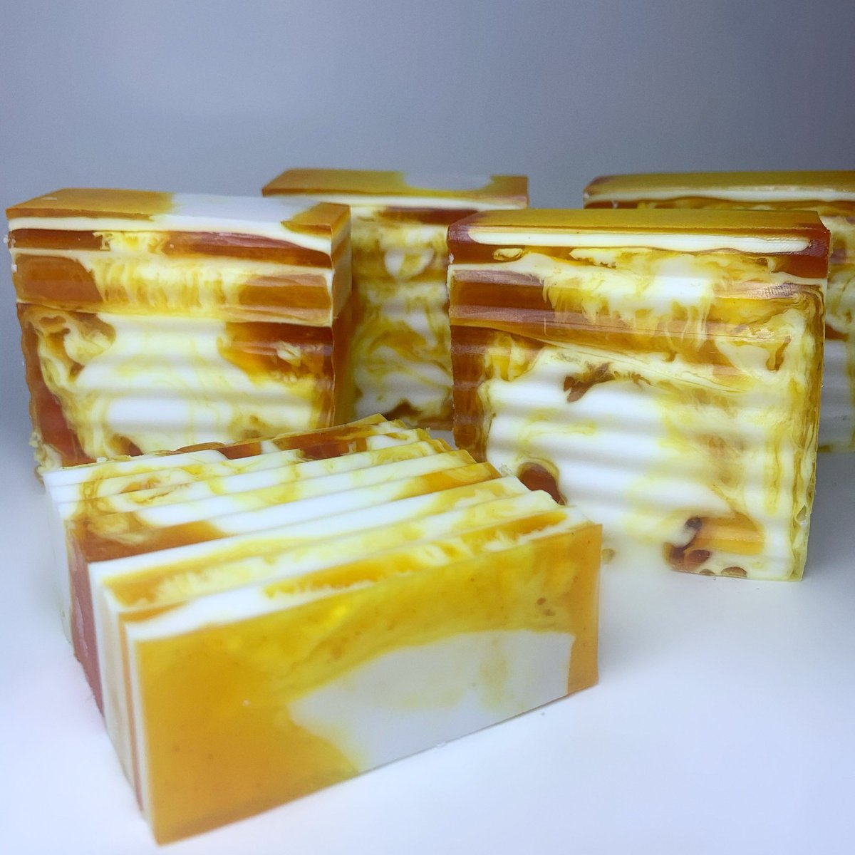 TamFORD_'s tweet photo. Exactly why y’all need to shop @freespiritsuds 😇 organic soap and skincare with sensitive skin in mind 😉 https://t.co/u6mpkFXPNx