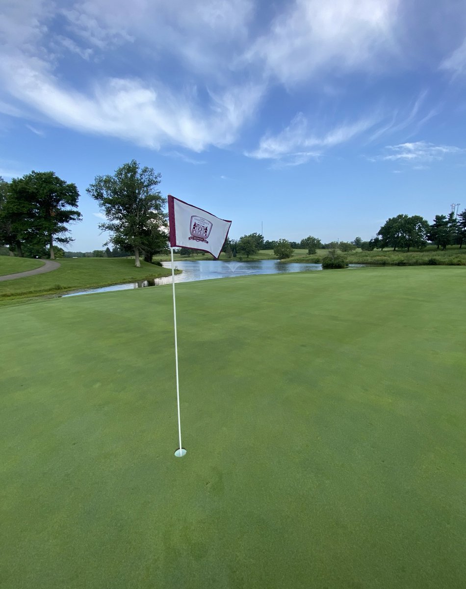UniversityTurf's tweet image. Huge week for the crew with the @EKUColonelClub scramble kicking off this morning! The place looks awesome even with all the rain, let’s hope someone can win that car!!