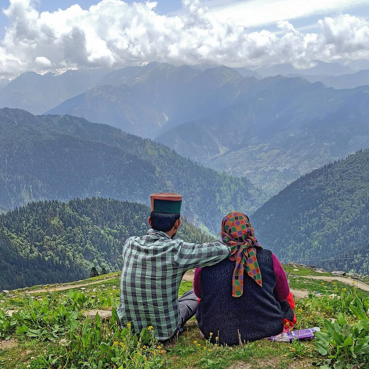 ashuhimachali's tweet photo. #Dodrakwar #mountainlife #himachal https://t.co/yxpglqBxgA